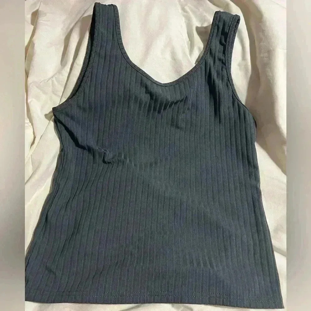 SHEIN EZwear Solid Ribbed Knit Scoop Neck Tank Top - Picture 3 of 4